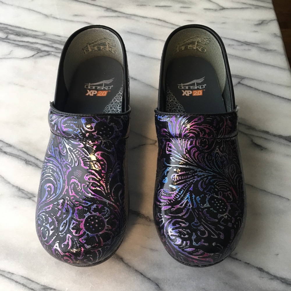 Dansko XP 2.0 clogs